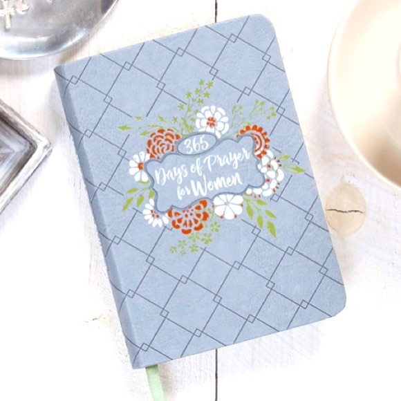 🙏🏻🕊 365 Days of Prayer for Women - Prayer Book - Ladies’ Religious Gift 🙏🏻✨ - Picture 2 of 15